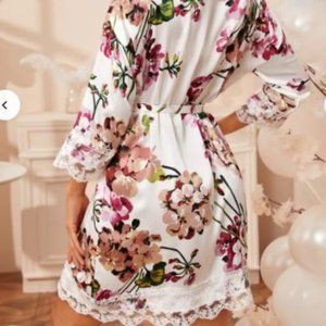 NEW Floral Print Lace Trim Satin Lingerie Robe